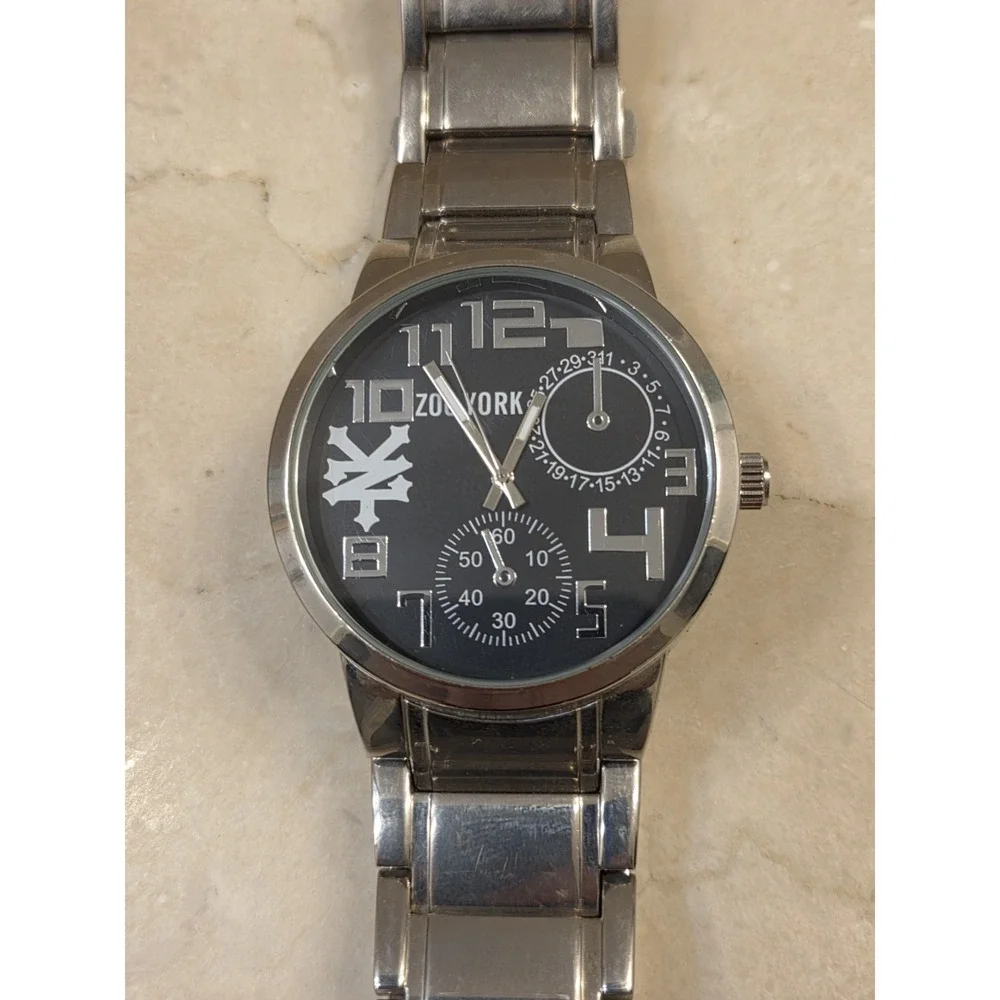 Zoo York Men's Watch‎ Silver Tone GOOD Conditior Fresh Battery 44 mm